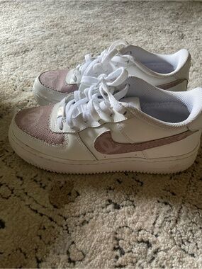 Nike Air Force 1 Low White with Blush Pink Accents